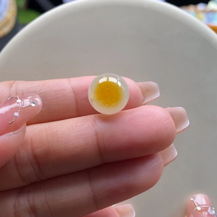 翡翠颈饰未镶嵌翡翠冰飘一抹黄珠卡12.8