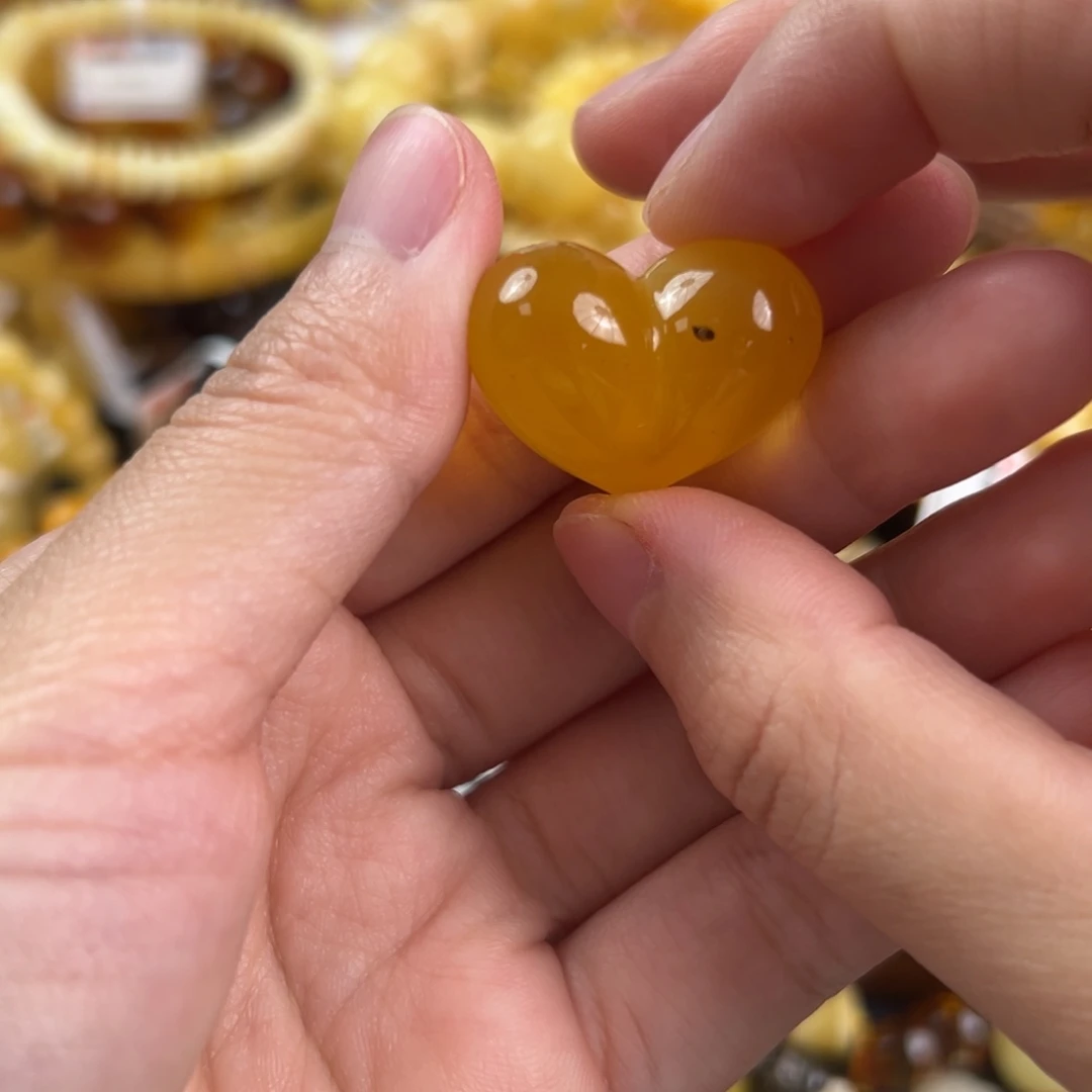 琥珀未镶嵌珠宝奇石