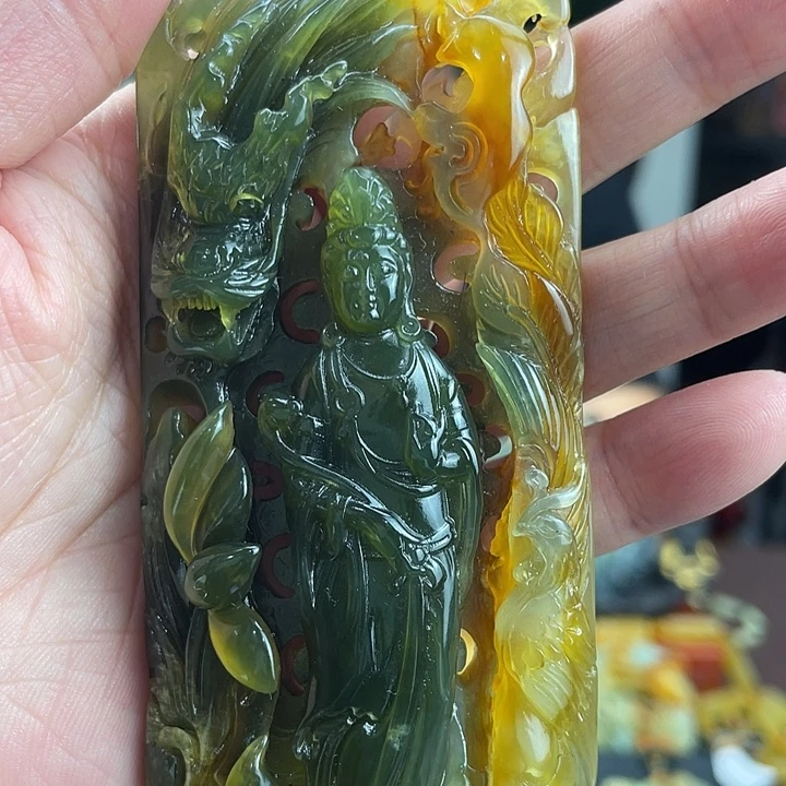 未镶嵌蛇纹石玉颈饰