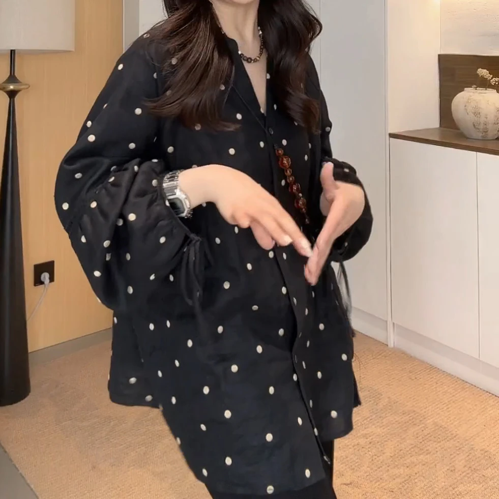 极简风度小众洋气灯笼袖时尚黑色波点长袖衬衫女上衣LK2502679