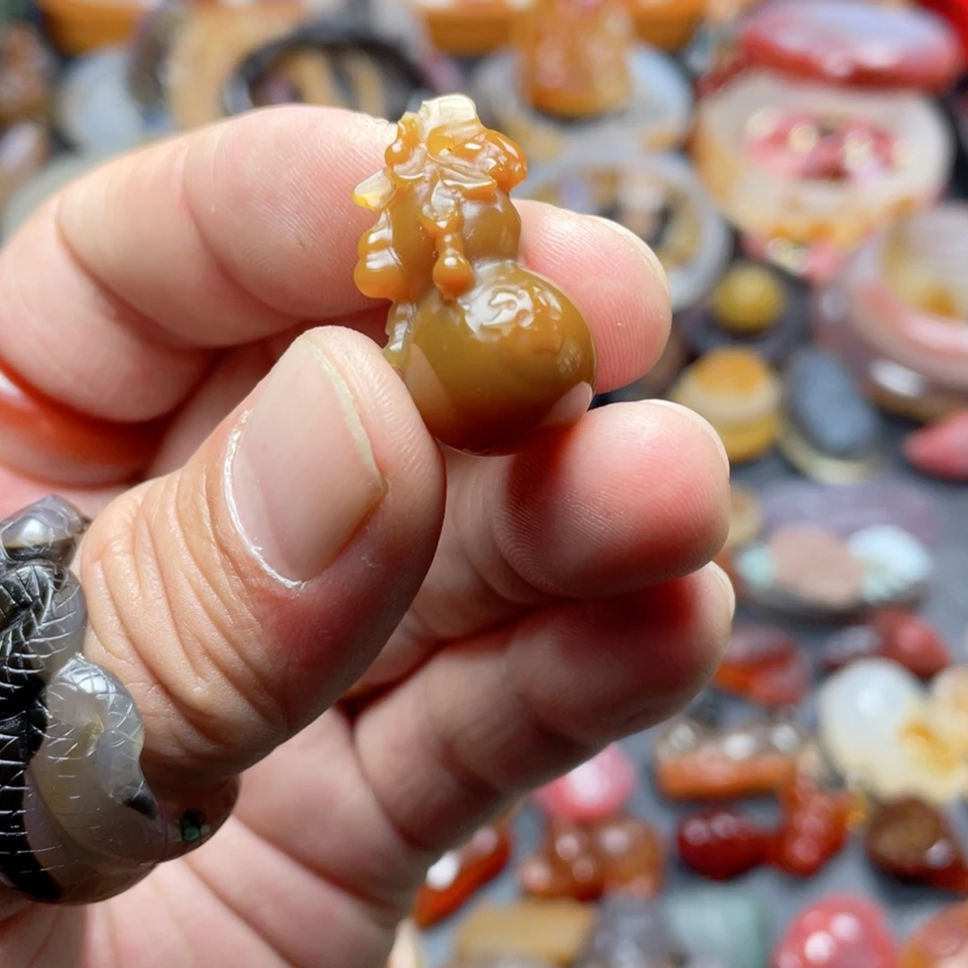 玛瑙/玉髓未镶嵌颈饰