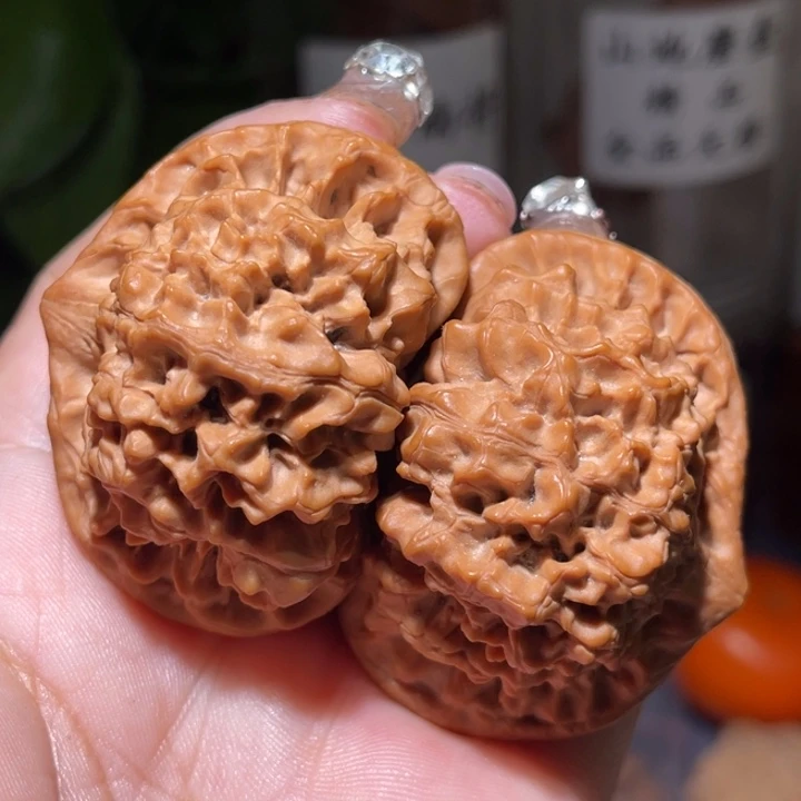 吊坠文玩核桃            50