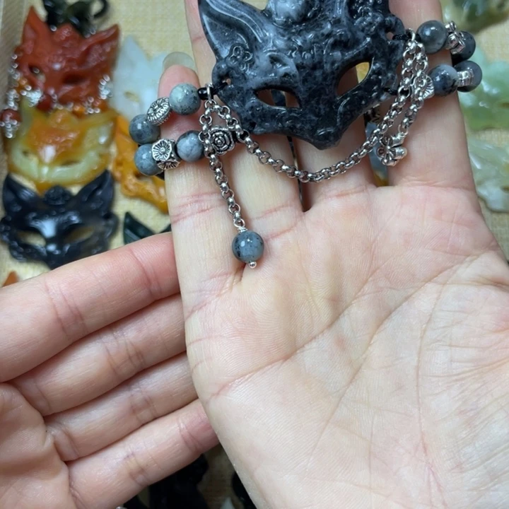 蛇纹石玉合金颈饰