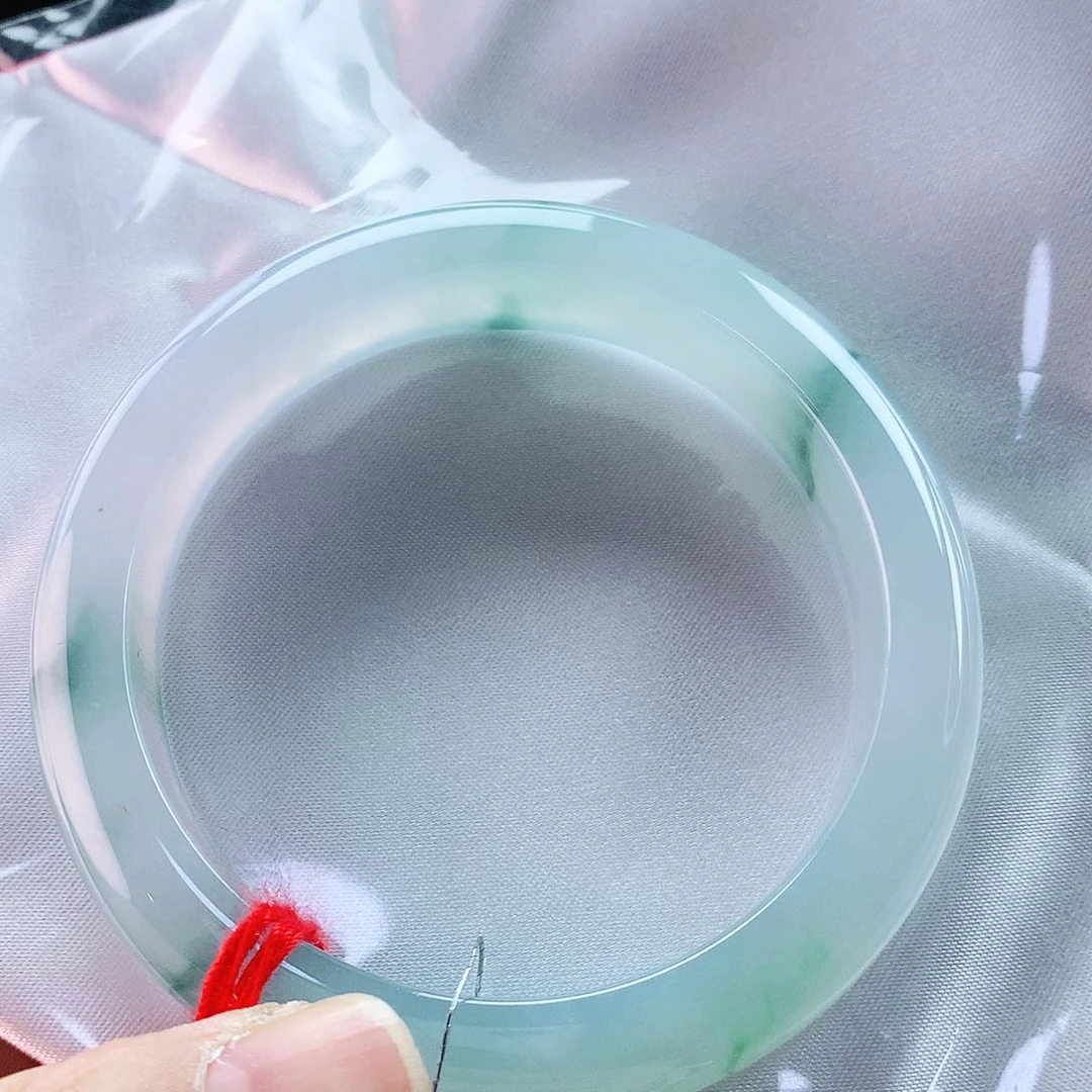 翡翠手镯未镶嵌57圈