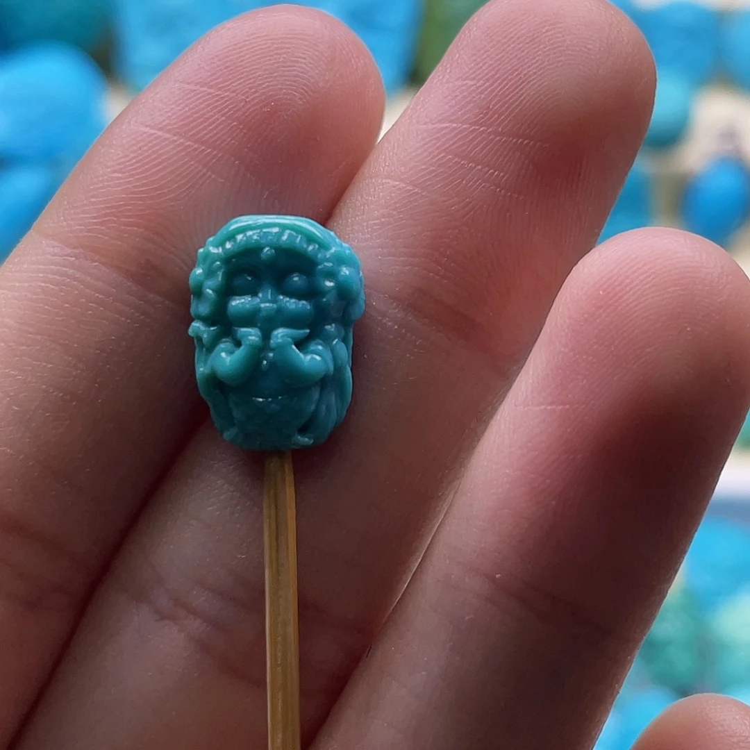 绿松石未镶嵌颈饰