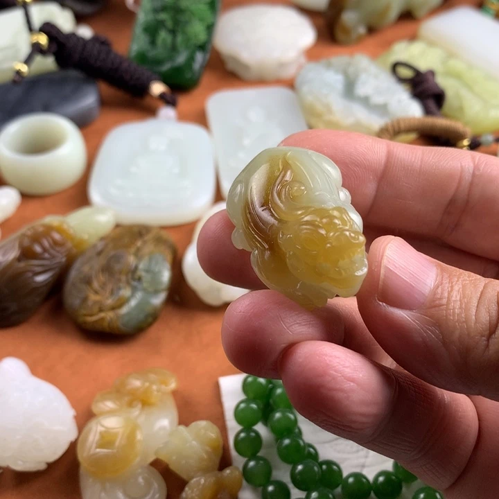 未镶嵌和田玉挂件观****下