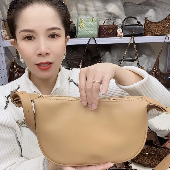 蚕丝小牛剖层皮革PU