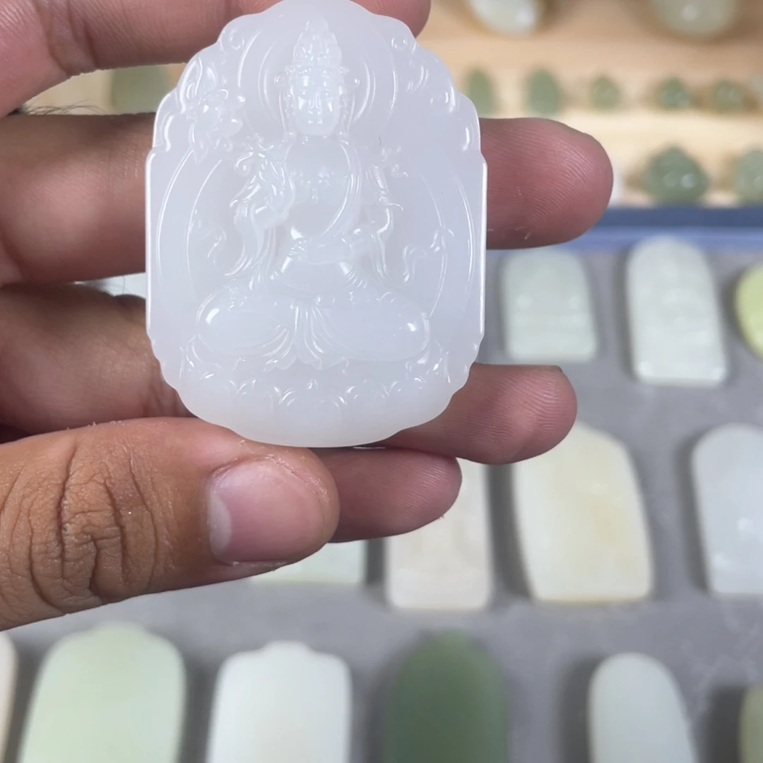 颈饰未镶嵌和田玉