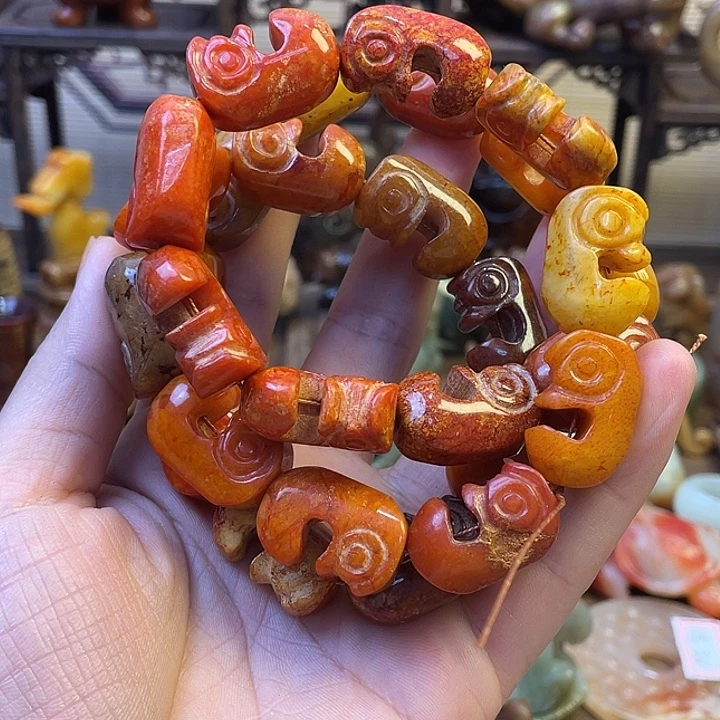 玉***华未镶嵌和田玉（糖玉）挂件