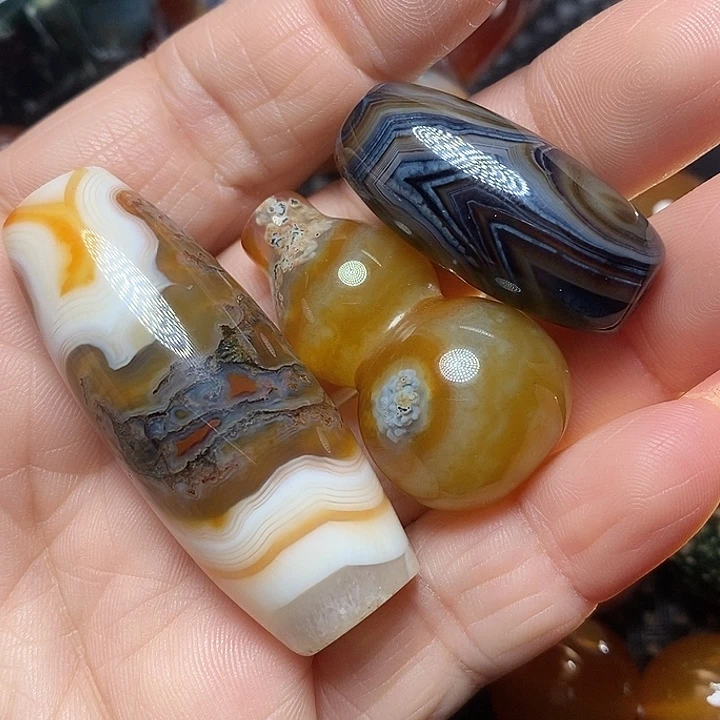 曌***空玛瑙/玉髓颈饰未镶嵌