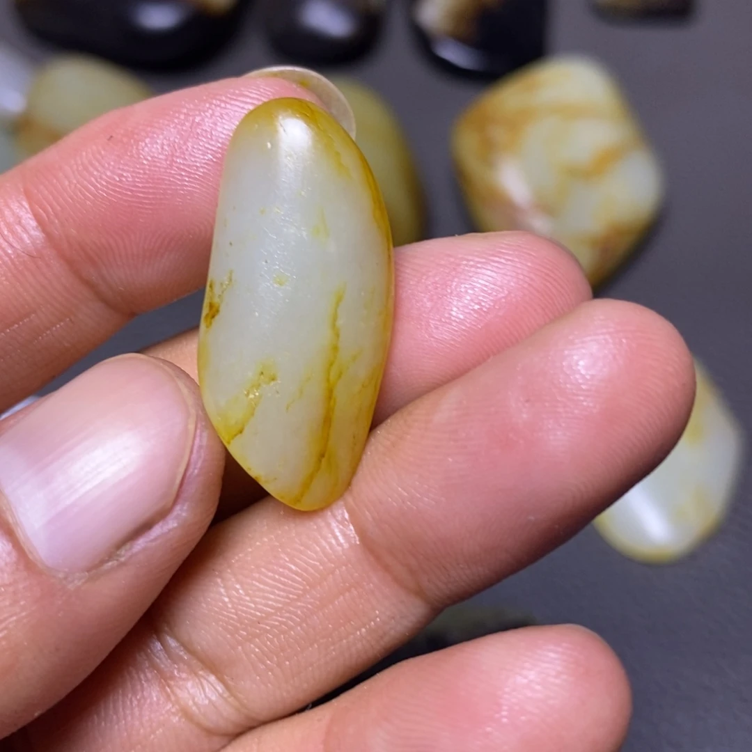 和田玉（糖玉）未镶嵌挂件