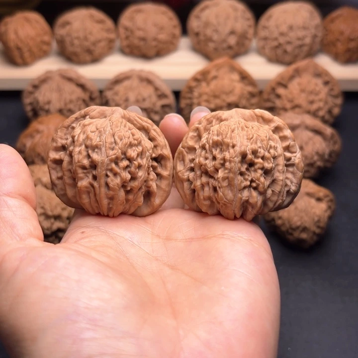 文玩核桃把件45四座楼