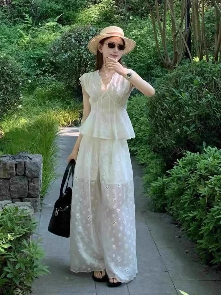 镂空刺绣蕾丝小衫上衣阔腿裤子两件套2025夏季女套装