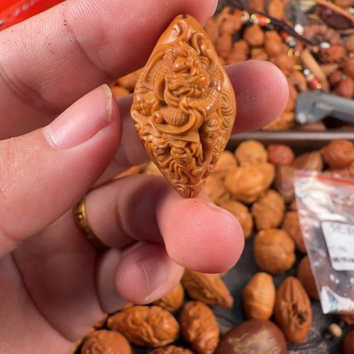 橄榄核吊坠B191大圣