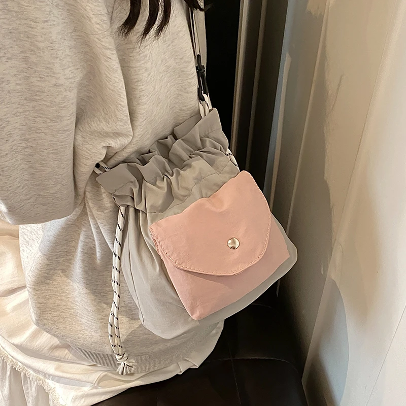 CHEVIOS KOIRH休闲百搭尼龙布小包包女士2024新款流行超火斜挎包