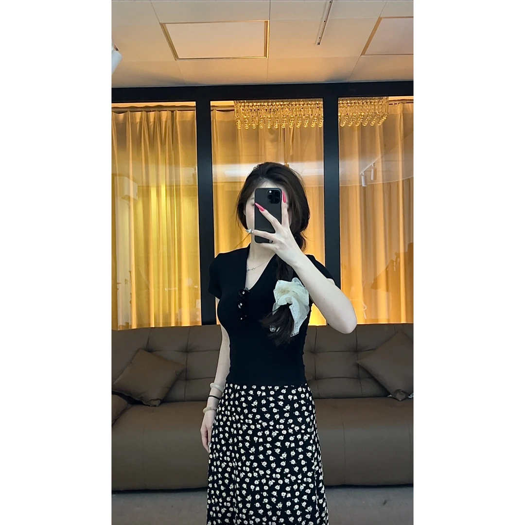 【OS&oneshow】气质百搭碎花半身裙黑色上衣高腰显瘦a字大摆裙套装2