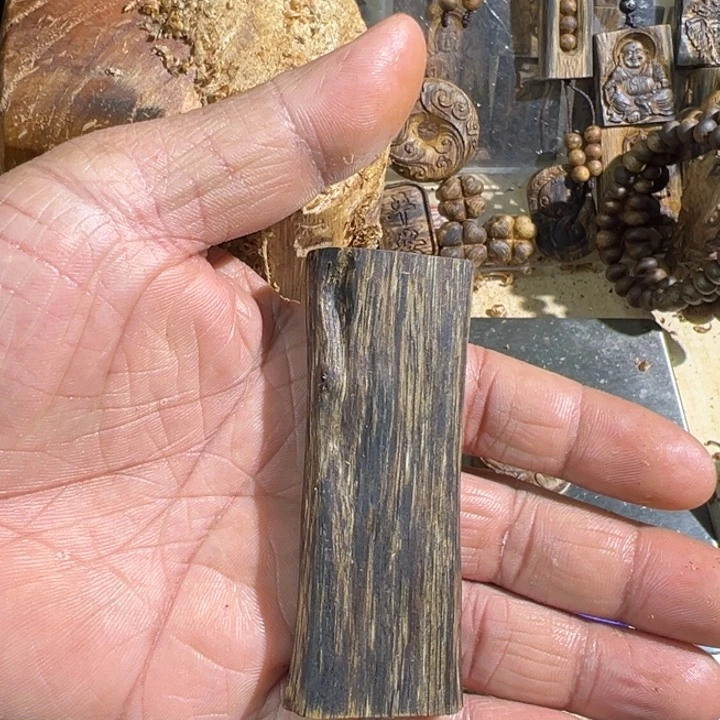 沉香吊坠绿棋楠沉香吊坠19克