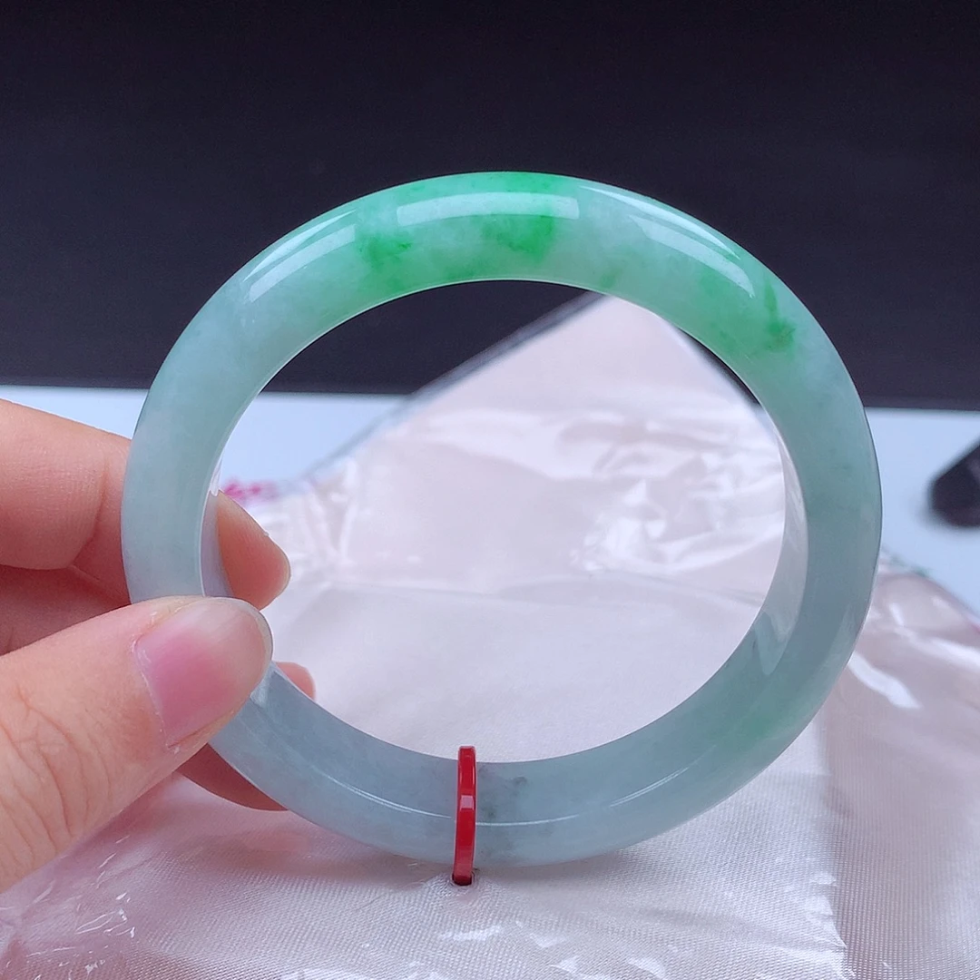 翡翠手镯未镶嵌手镯001905