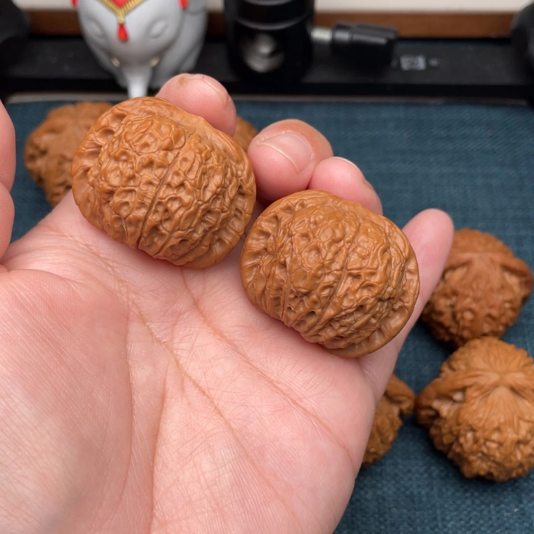 文玩核桃把件全品血麒麟39