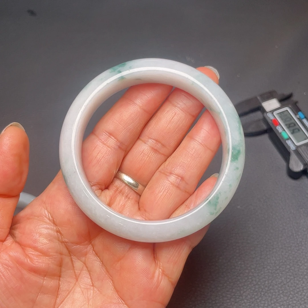 翡翠未镶嵌手镯糯冰飘花手镯