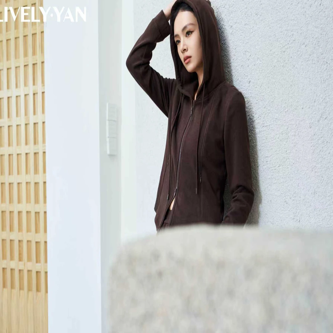 俪妍【LIVELY·YAN】25秋季新款外套42338运动长袖户外休闲连帽秋冬