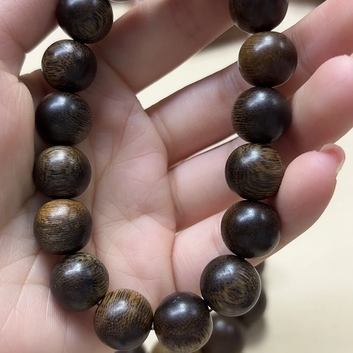 秋***色沉香手串沉香手串12