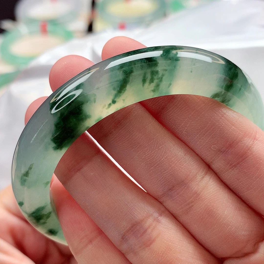 翡翠未镶嵌手镯56 57圈口 冰起光水墨山水画飘花意境 超美毕业款