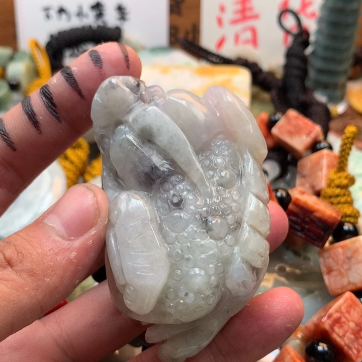 翡翠未镶嵌颈饰保真天然a货翡翠