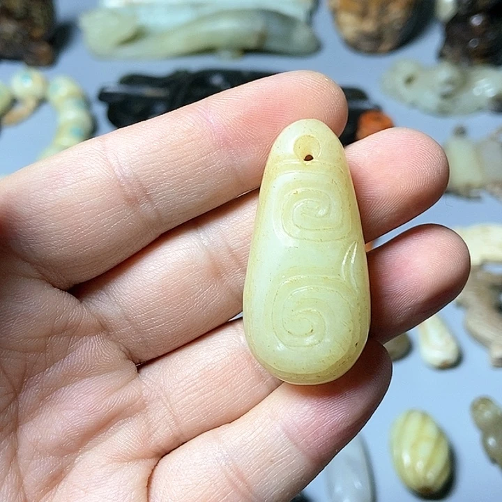 和田玉未镶嵌颈饰14