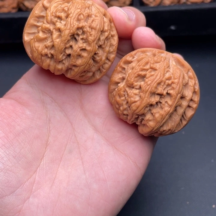 把件文玩核桃秦岭山脉文玩核桃