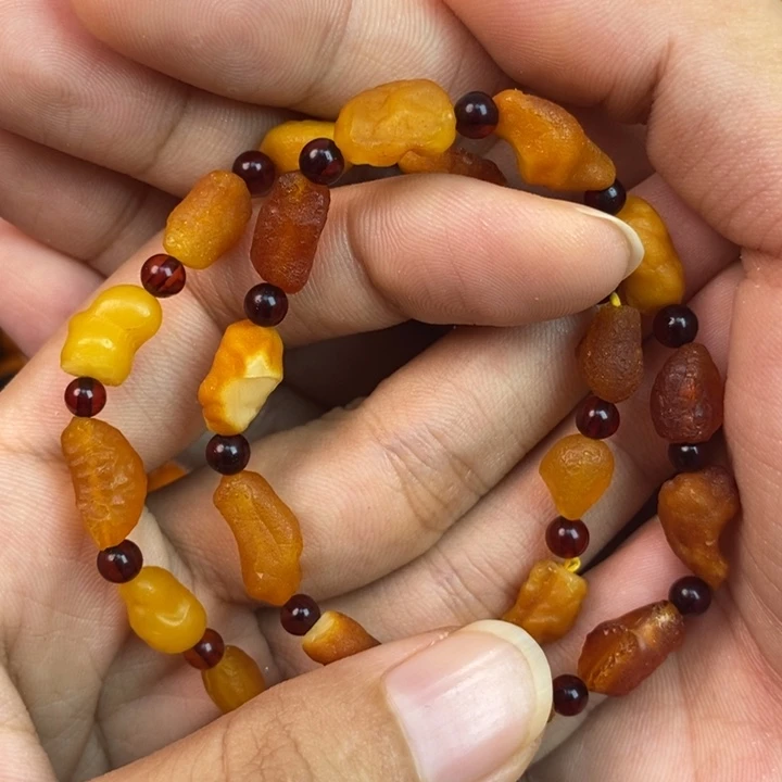 琥珀未镶嵌珠宝奇石多样性发其一