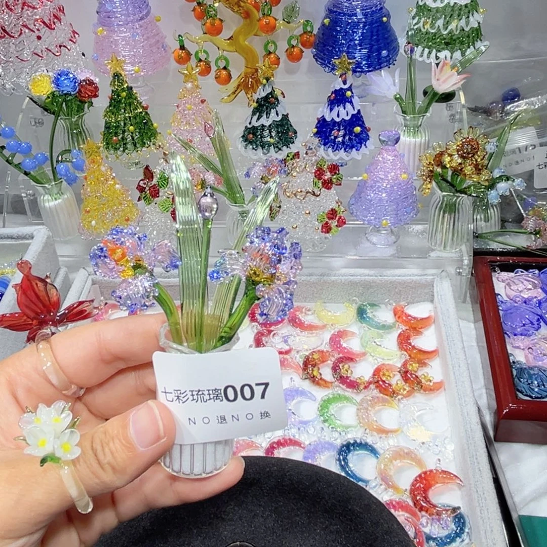 是****玻璃吊坠（不含链）7鸢尾花瓶一套