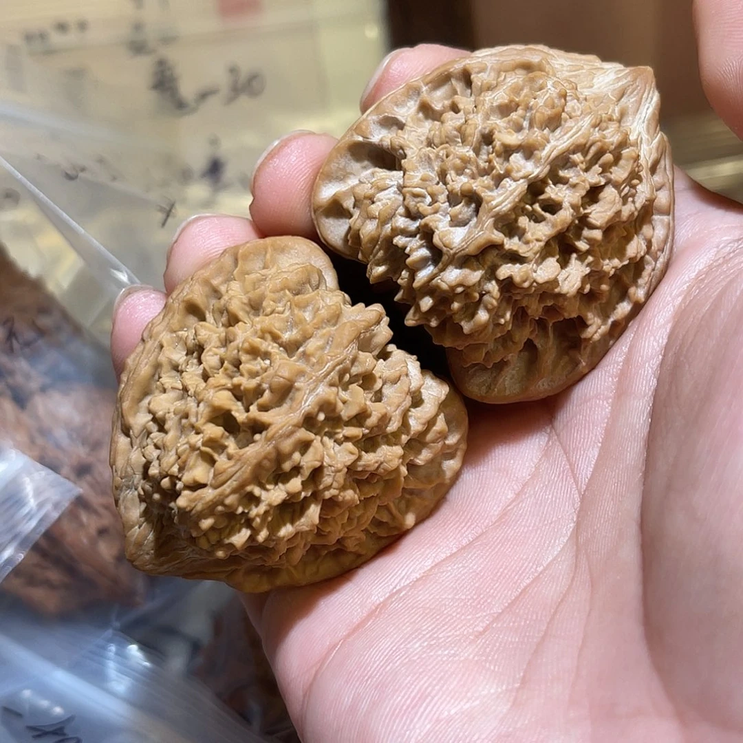 忘****吊坠文玩核桃42满天星核桃