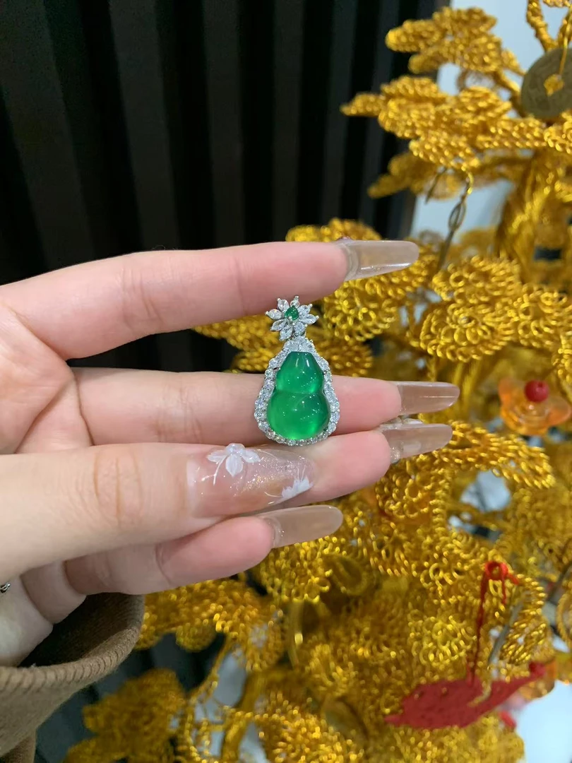 玉髓葫芦S925银镶嵌吊坠