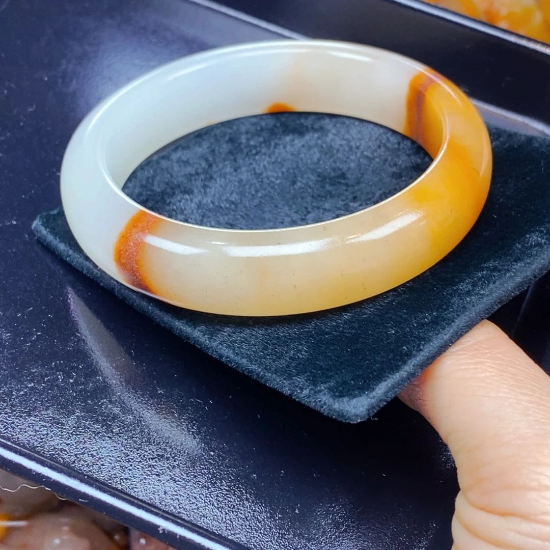 未镶嵌石英质玉（黄龙玉）吊坠(不含链)