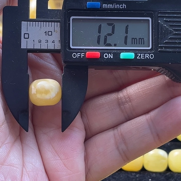 未镶嵌蜜蜡裸石48杂