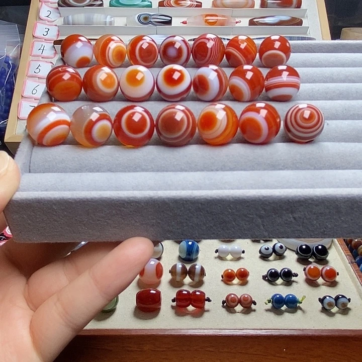 未镶嵌颈饰玛瑙/玉髓H****8