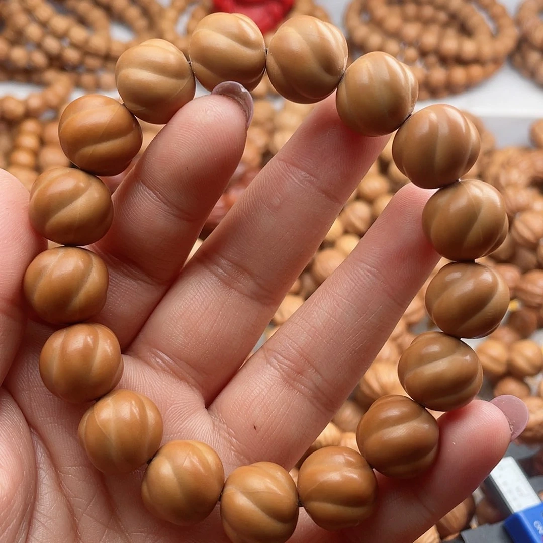 猴头核桃吊坠14+扭扭珠微瑕