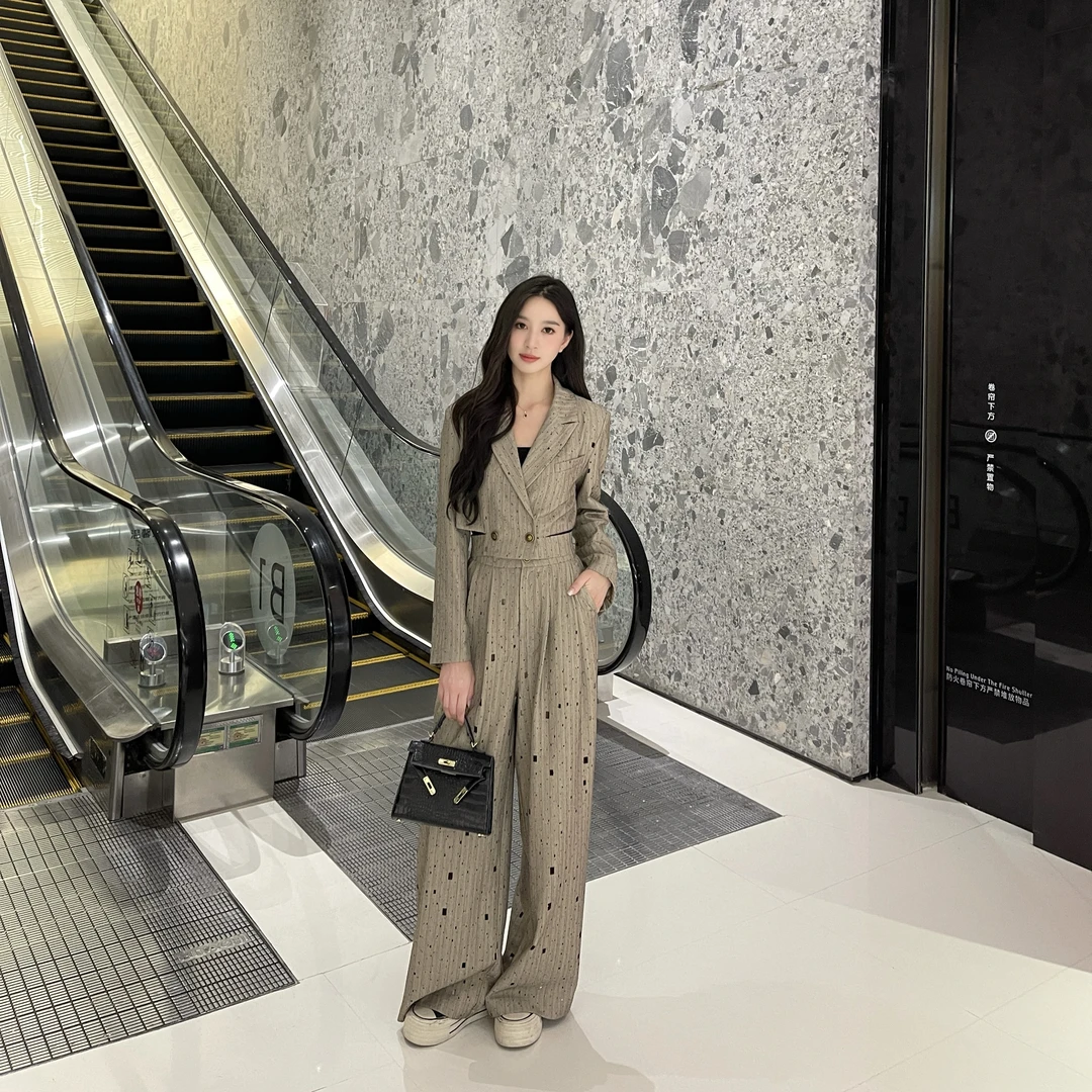 【交个朋友】LiixuSP高级感西装套装女烫钻镂空外套阔腿裤两件套