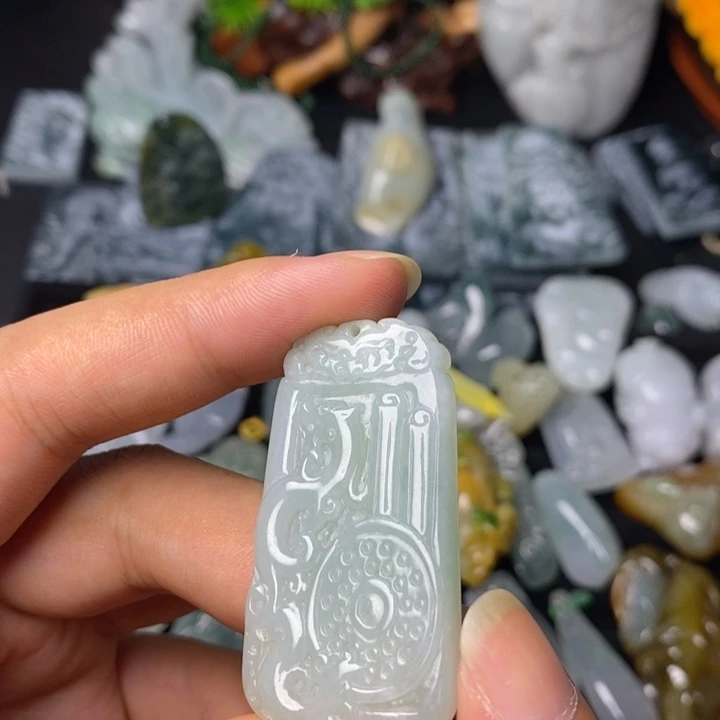 颈饰未镶嵌翡翠翡翠