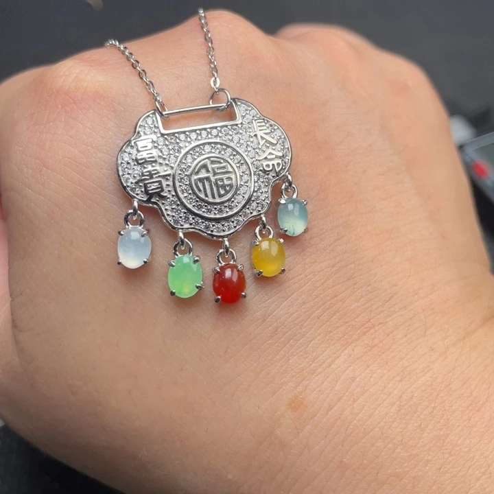 翡翠未镶嵌颈饰缅甸天然翡翠