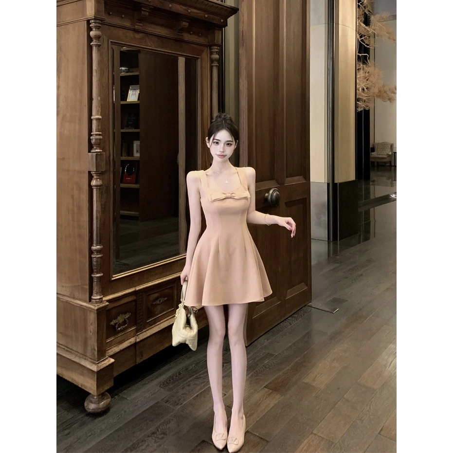 蝴蝶结法式方领吊带连衣裙女夏季公主裙修身收腰裙子纯欲a字短裙