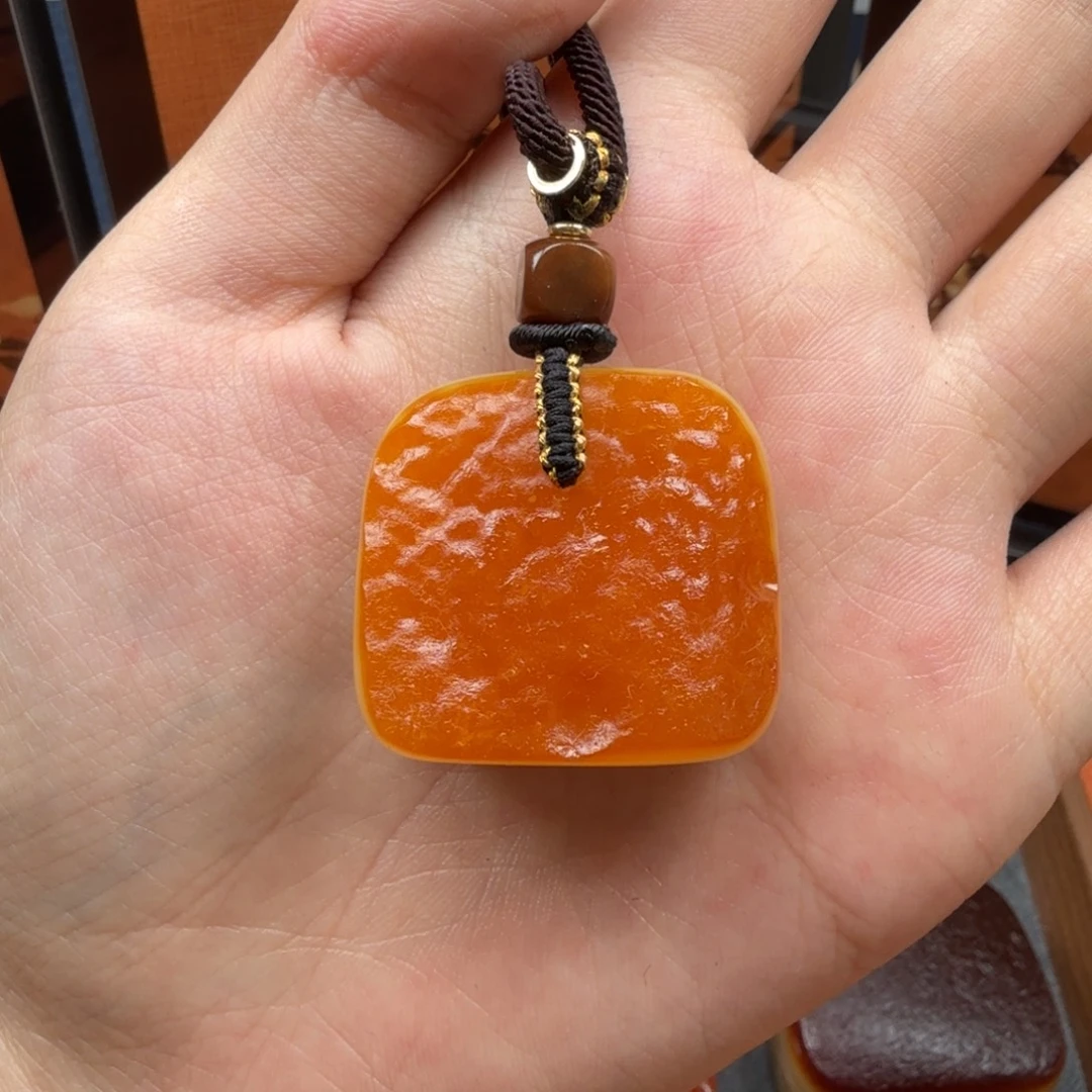 蜜蜡未镶嵌吊坠(赠链)
