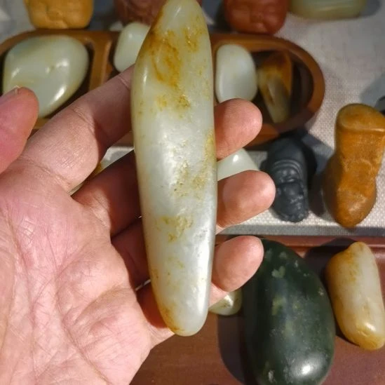 和田玉（糖玉）未镶嵌挂件