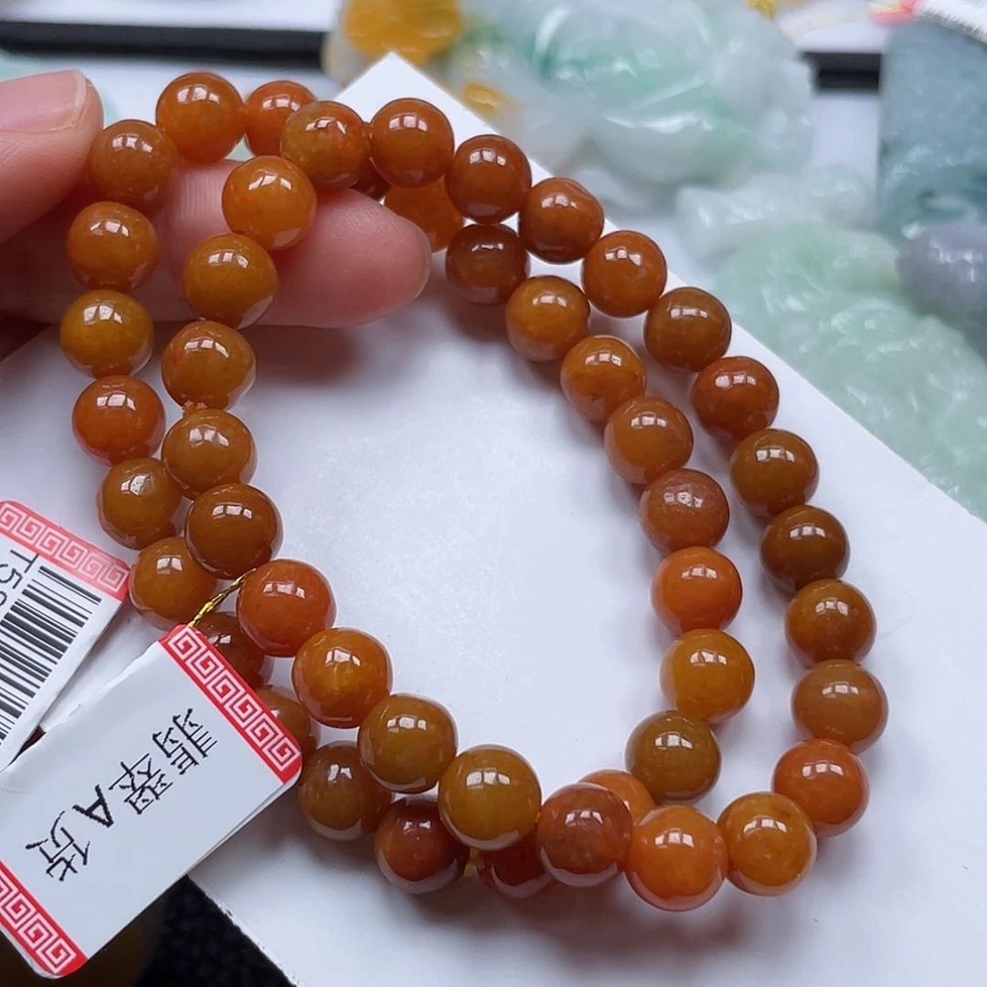翡翠未镶嵌颈饰两条