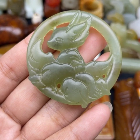 蛇纹石玉未镶嵌颈饰31