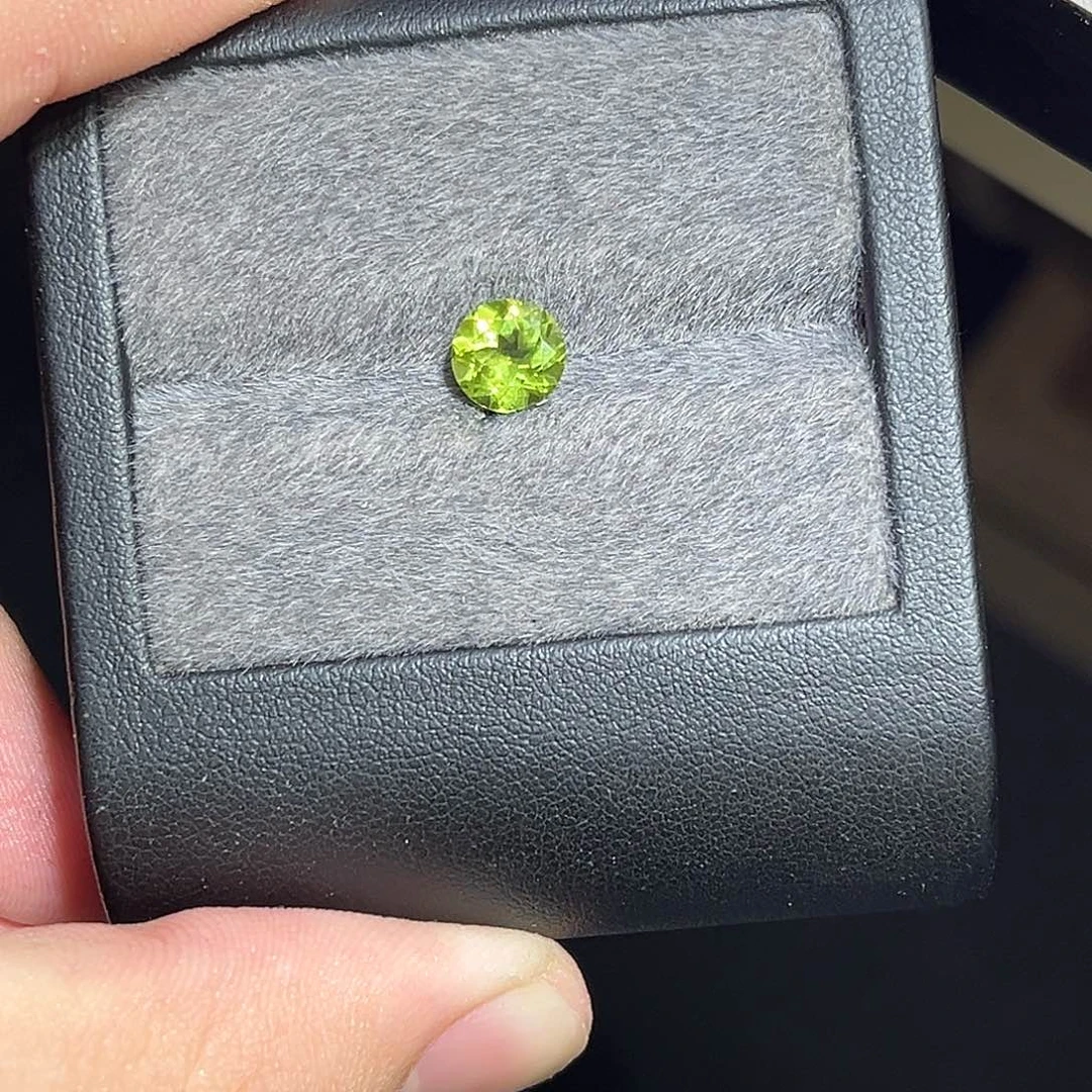 笔搁未镶嵌橄榄石裸石圆7