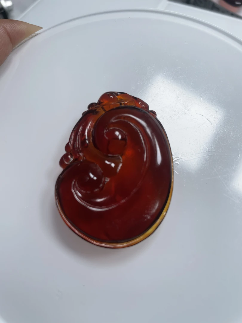 缅甸血珀如意吊坠