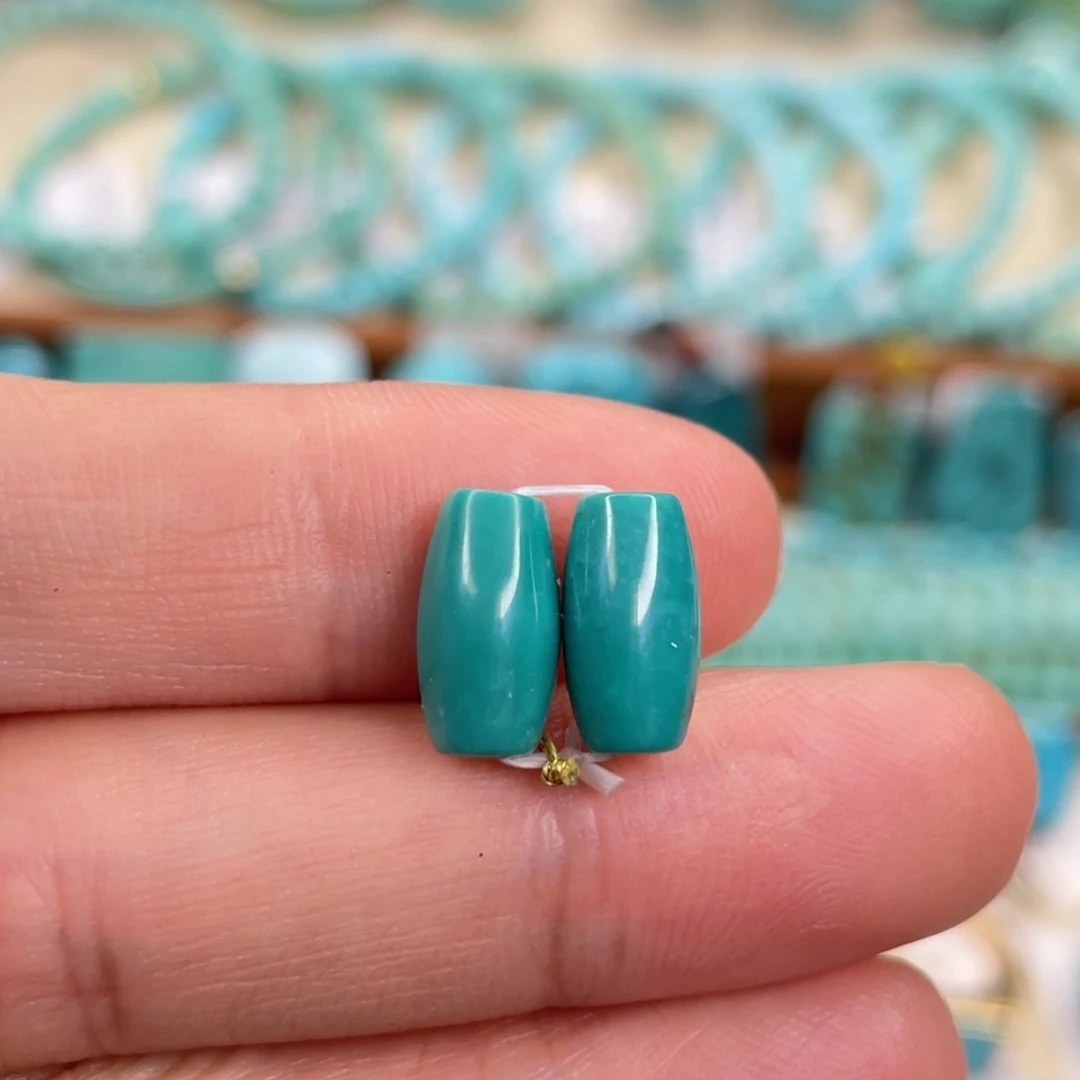 绿松石未镶嵌挂件