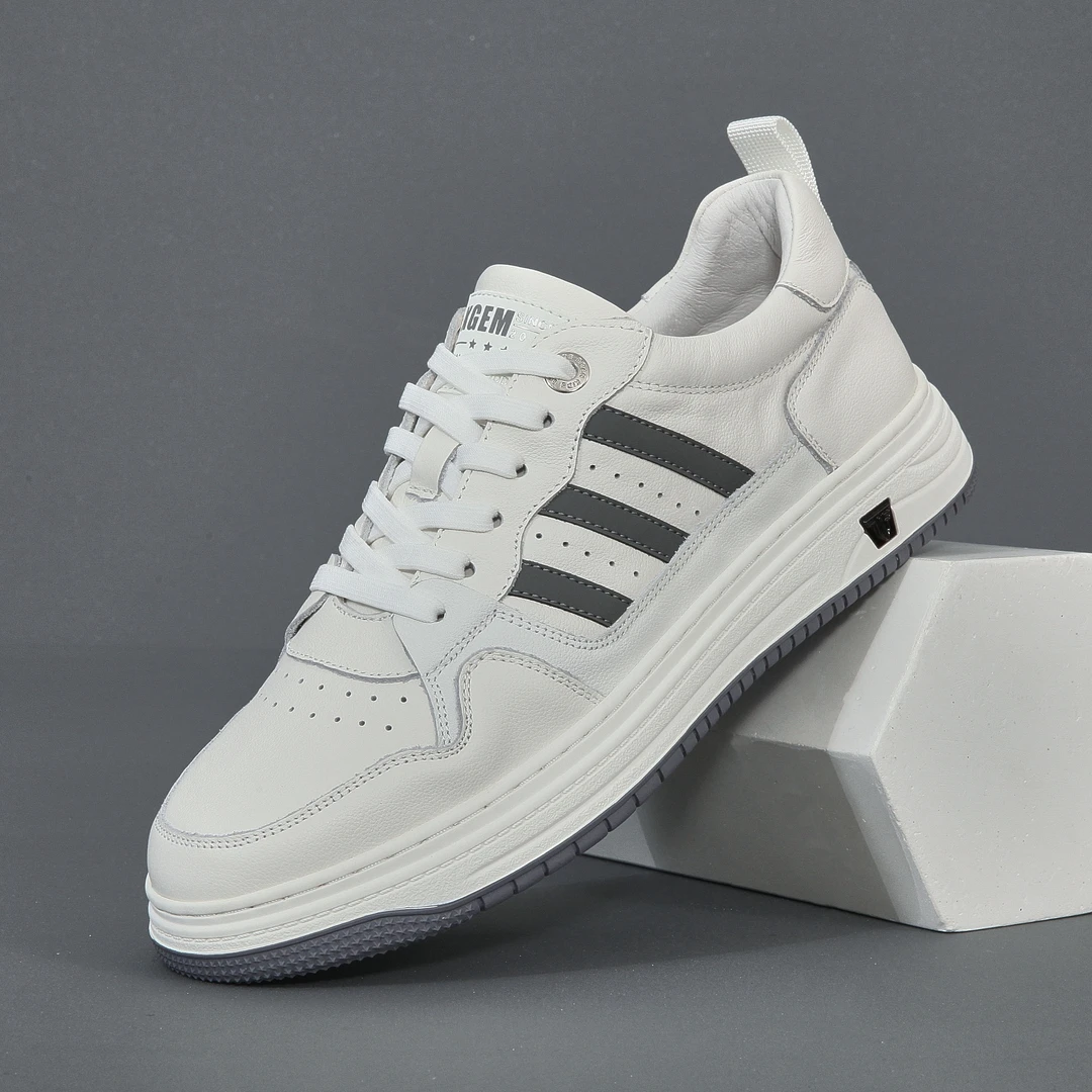 休闲防滑板鞋青年透气休闲板鞋秋季小白鞋舒适休闲鞋